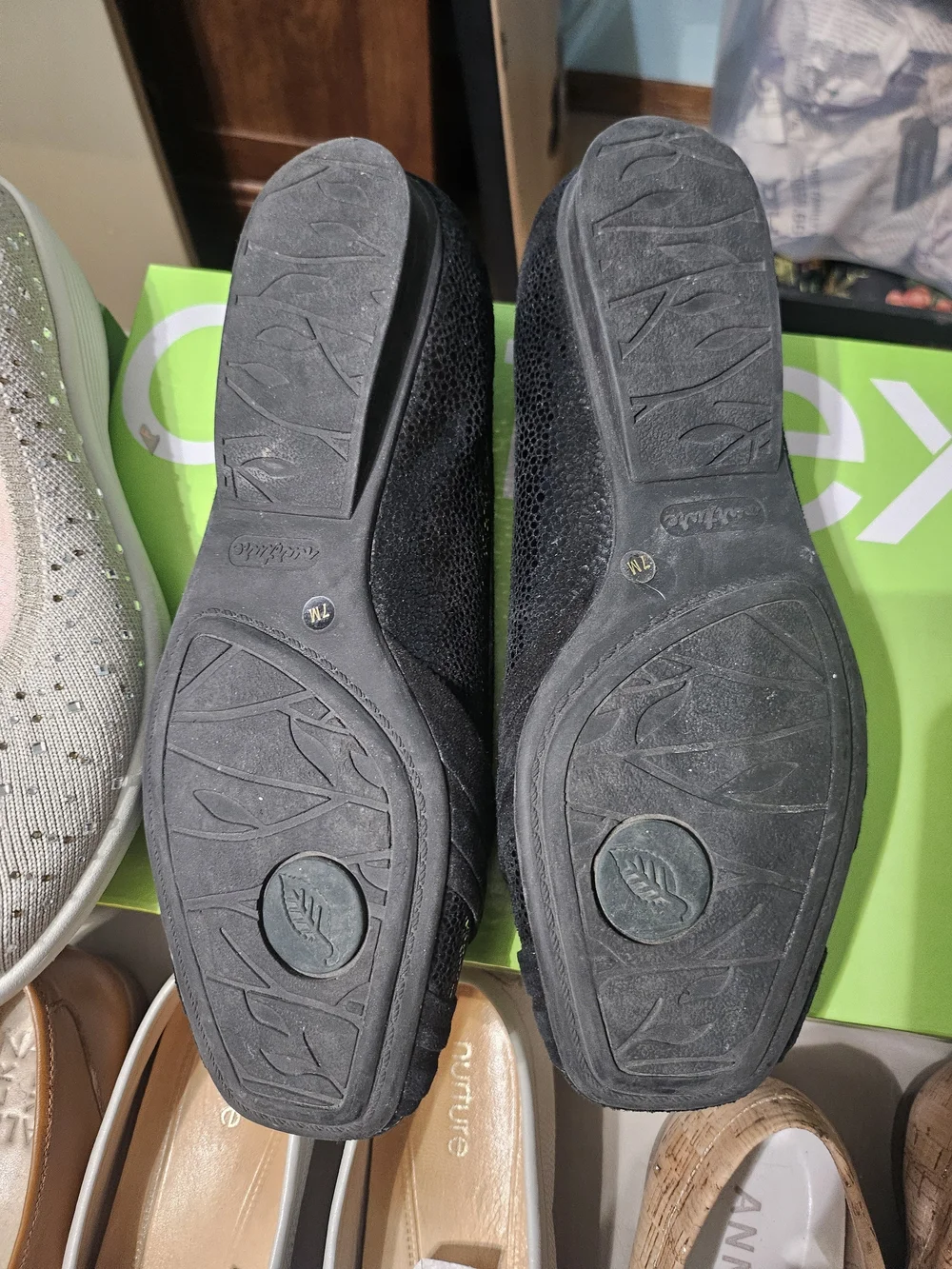 Nurture by Lamaze Black Women's Ballet Flats with Knot Detail Size 6.5M